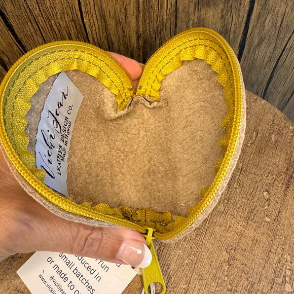 Genuine Leather Makeup Bag Cosmetics Bag NEW Boho Travel Small batch Sustainable - Picture 9 of 9